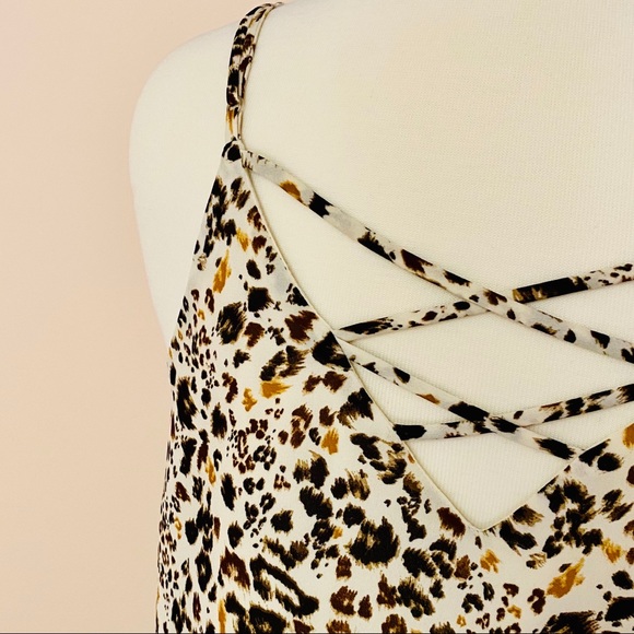 ASTR Leopard Print Blouse Sz. M - Picture 3 of 6